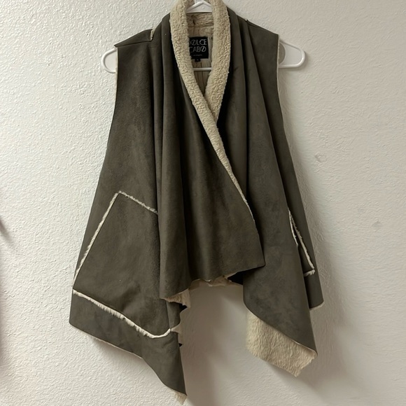 Dolce Cabo Jackets & Blazers - DOLCE CABO Women's suede open cardigan wrap drape Size Large